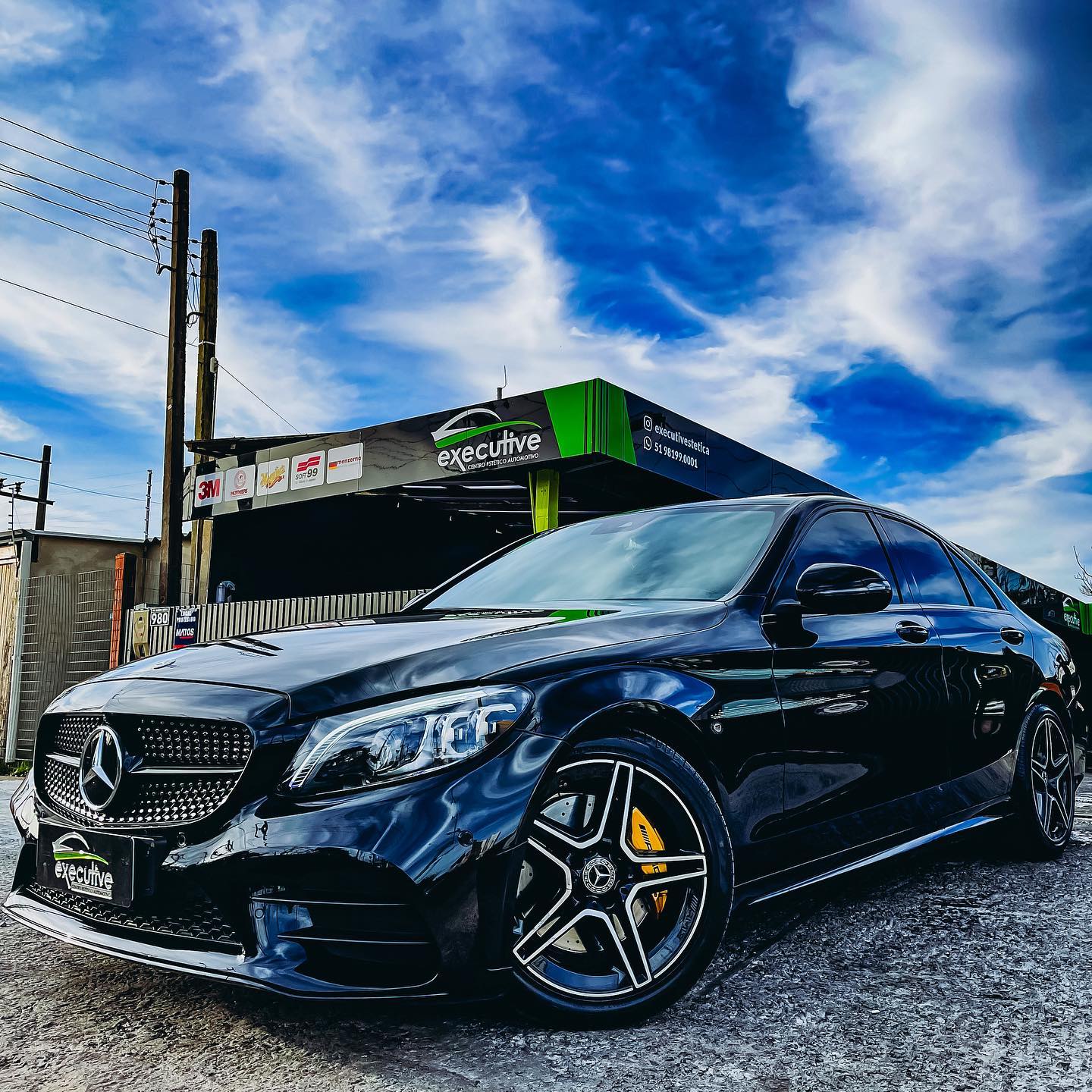 Carro em estética automotiva